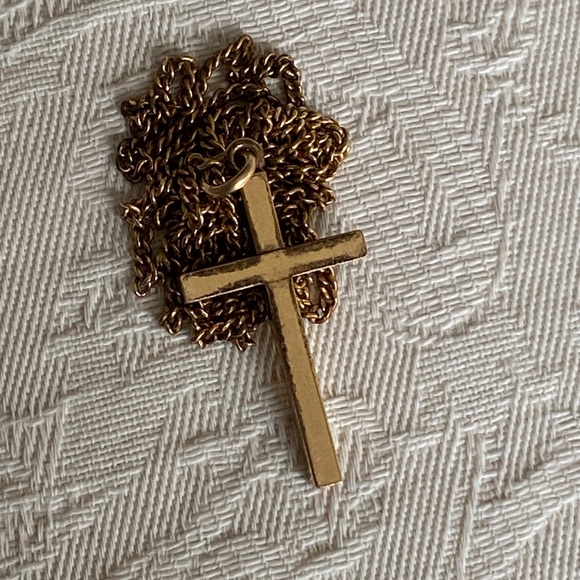 VTG I WEH I 14K Gold Filled Cross Necklace - Picture 10 of 16